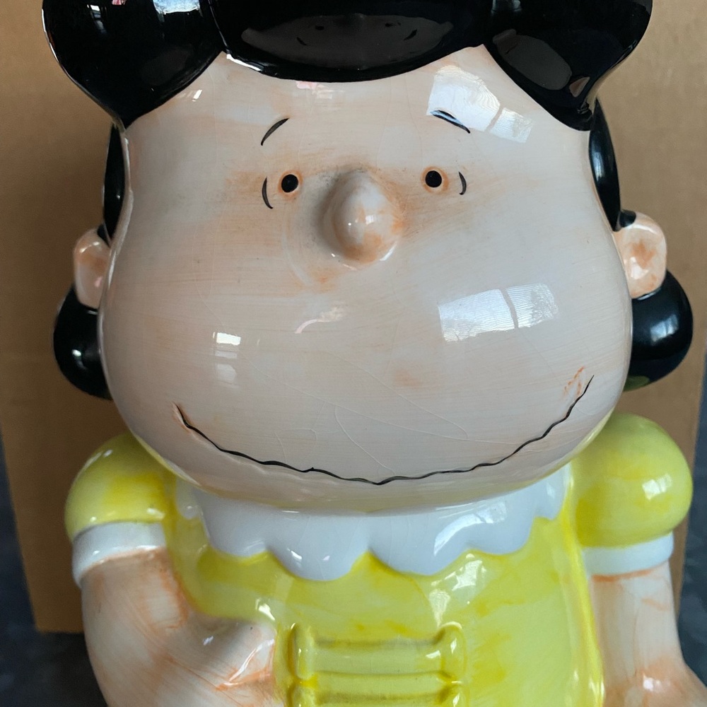 Vintage Peanuts Lucy cookie jar EXCELLENT CONDITION!! - Picture 12 of 12